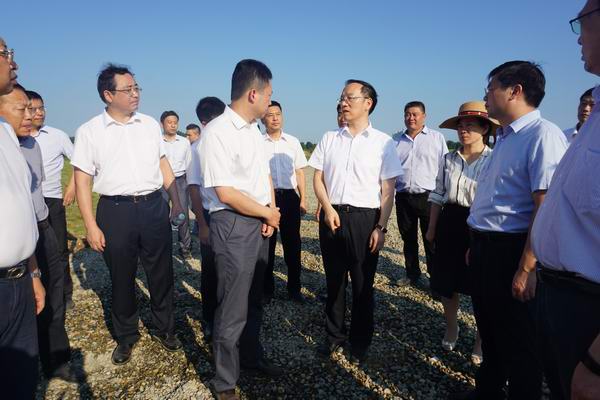 省委常委、襄陽(yáng)市委書(shū)記李樂(lè)成督導(dǎo)小清河水污染治理